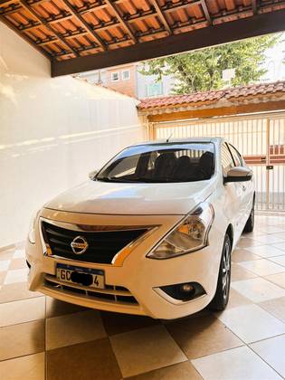 NISSAN VERSA 1.6 16V FLEXSTART UNIQUE 4P XTRONIC